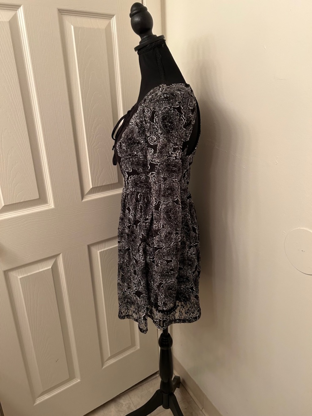 Miami Black and White Bohemian Long Sleeve Mini Dress Size Small - Picture 2 of 8